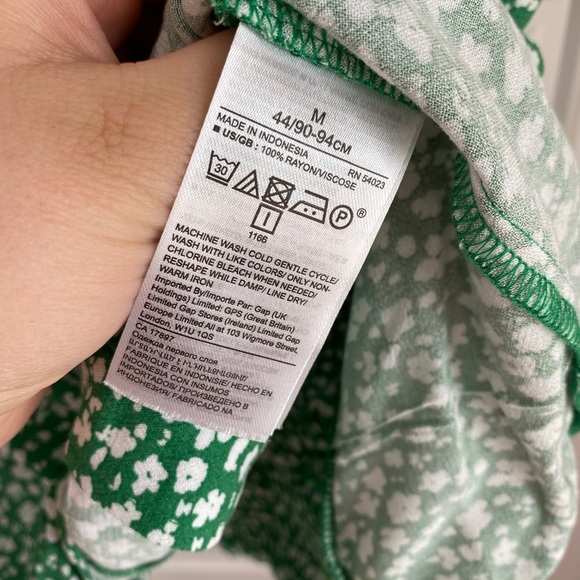 Green Floral Dressy Crop Top - Picture 6 of 7